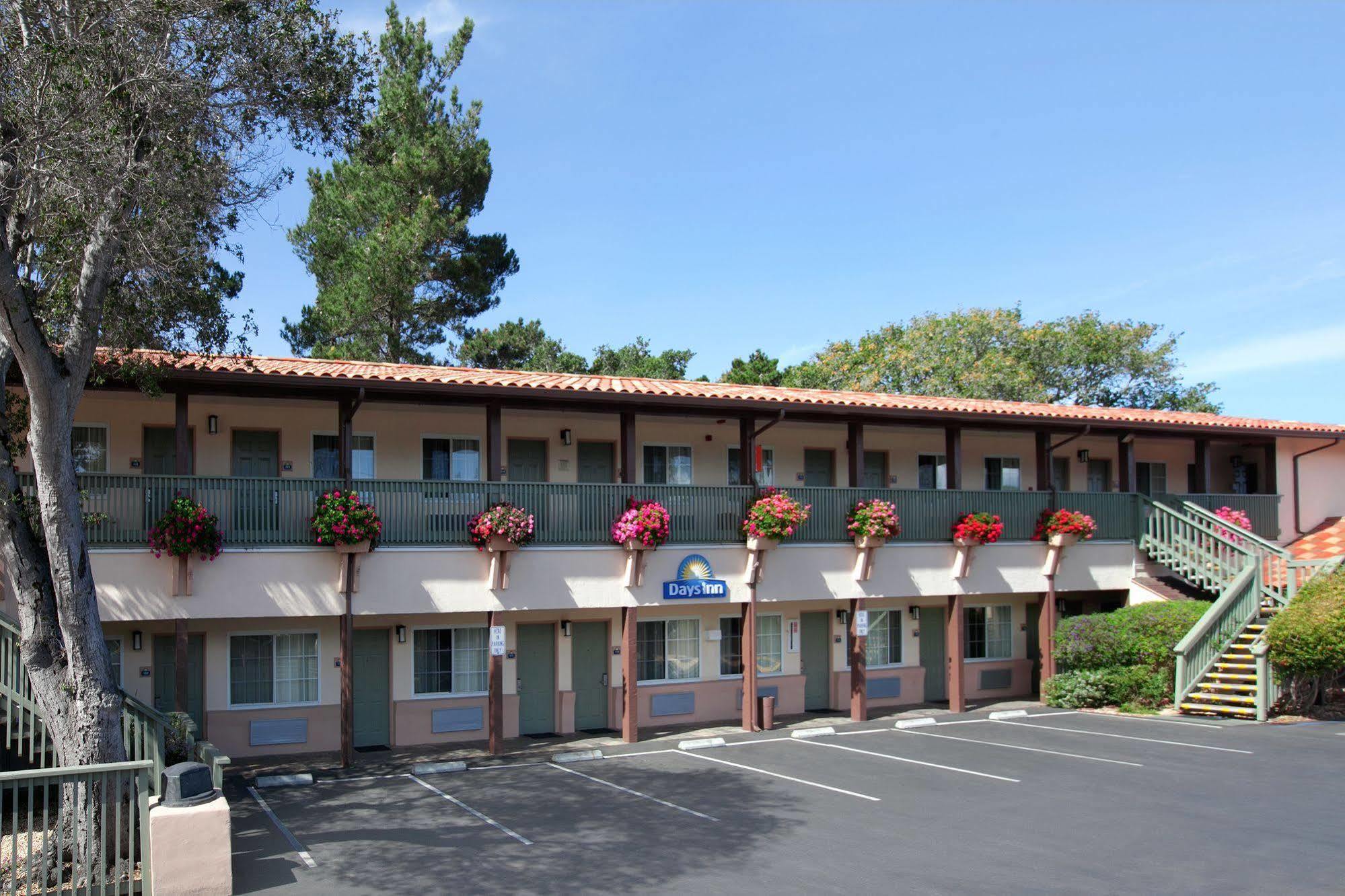 Days Inn By Wyndham Monterey-Fisherman'S Wharf Aquarium Exterior photo